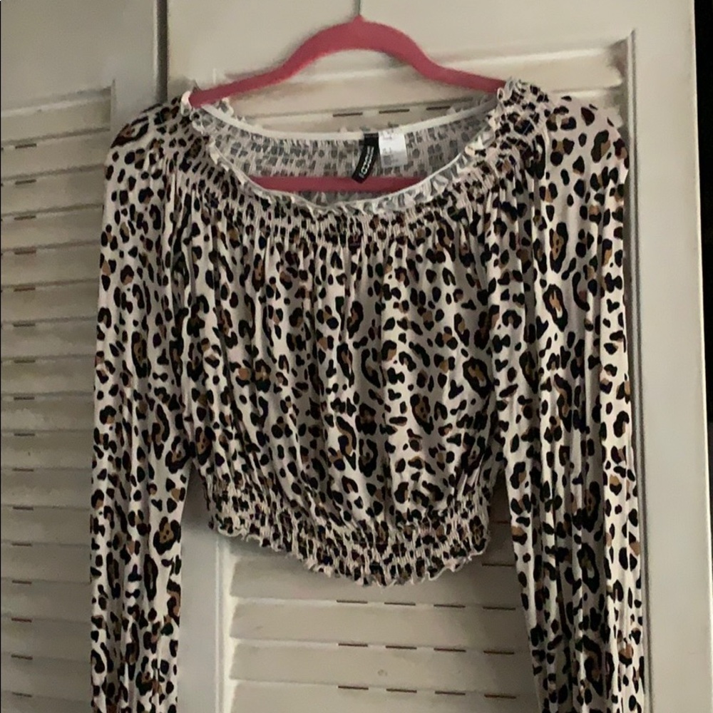 H&M Off the shoulder leopard top